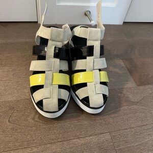 Fisherman sandals size 8.5